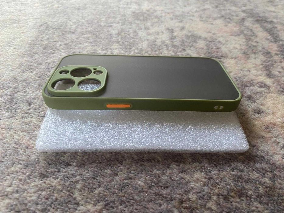 Nowe etui Iphone 14 zielono-pomarańczowe
