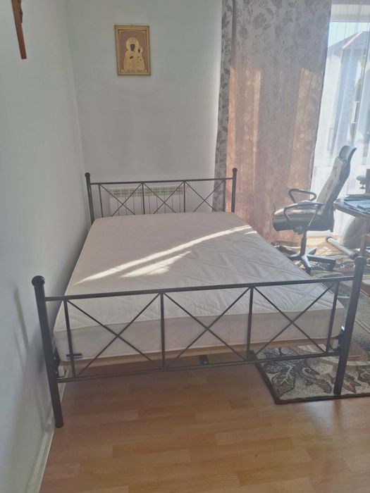 Łóżko metalowe z matercem 140x200