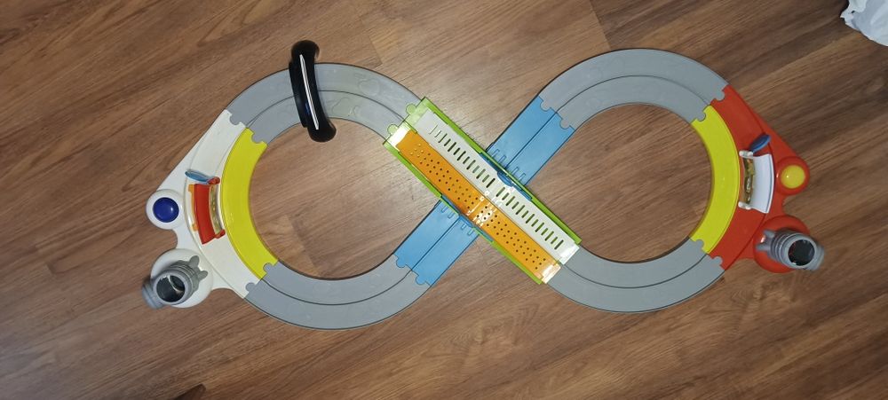 Трек Chicco Ducati Multiplay Track для дітей.