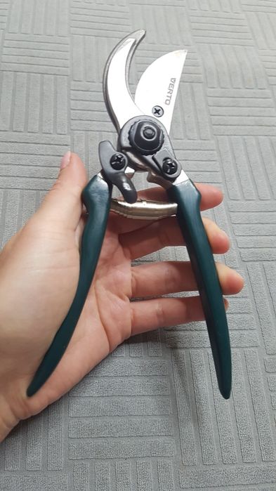 Садовий секатор 10 мм