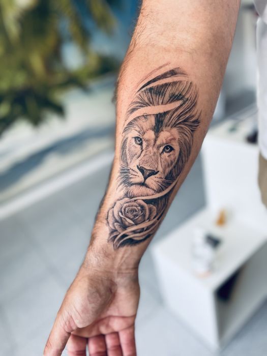 Tatuador em Valadares, gaia