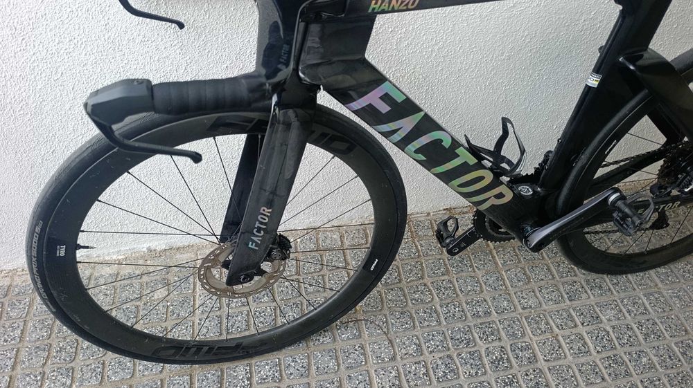 Bicicleta triatlo Factor