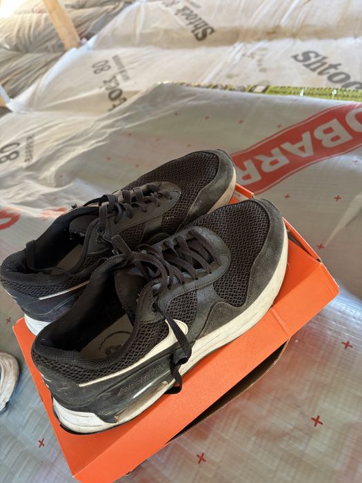 Кросовки найк оригінал , недорого норм стан