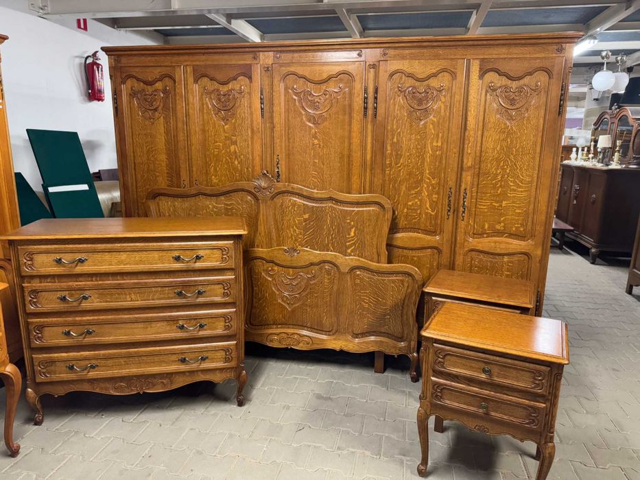 Sypialnia Ludwik szafa pięciodrzwiowa komoda łóżko szafki nocne zestaw