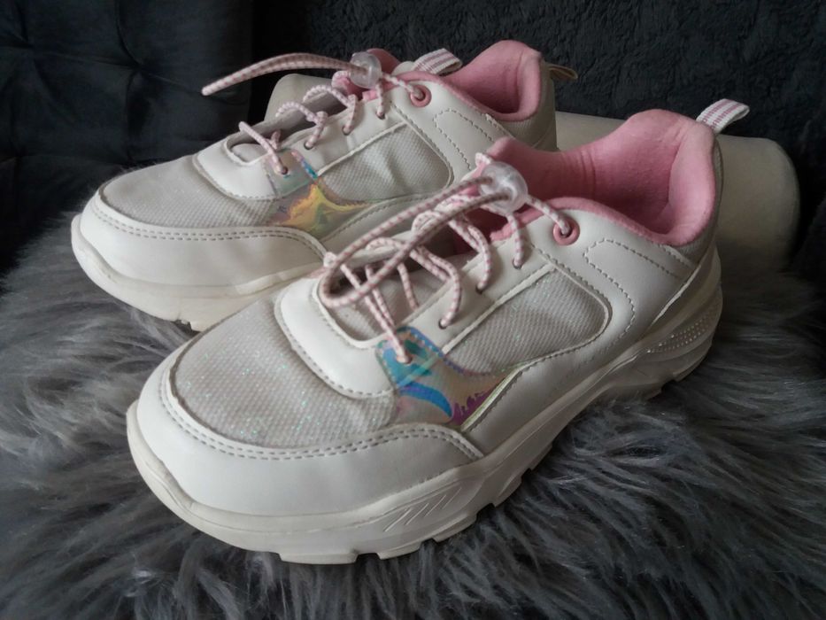 Białe adidasy Sprandi 35