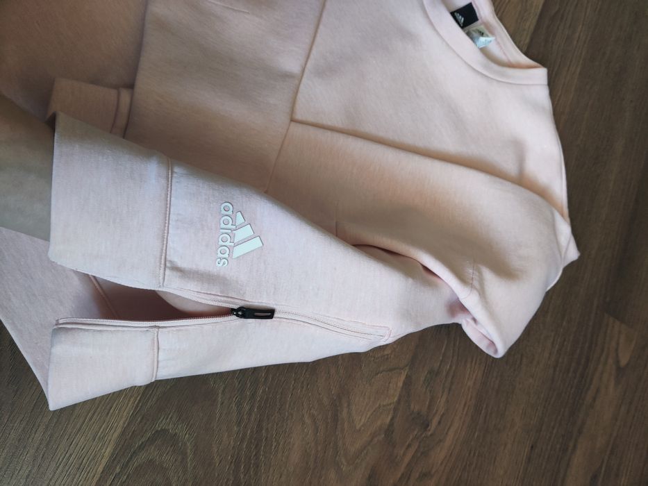 Свитшот adidas женский