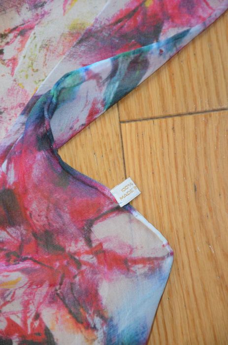 szal/chusta 100% Silk niebieskie kwiaty