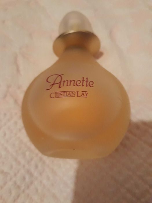 Perfume Annette Cristian Lay