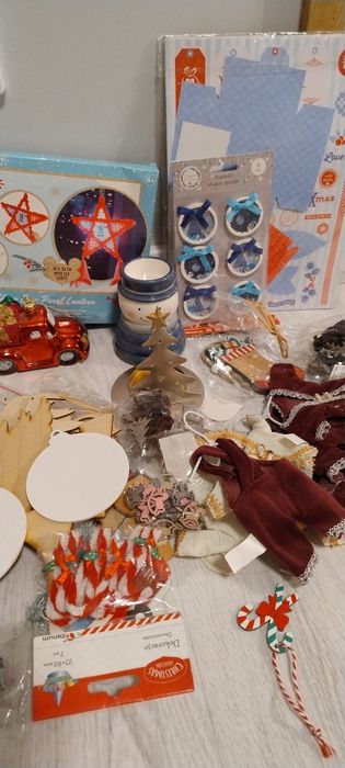 Zestaw ozdób świątecznych