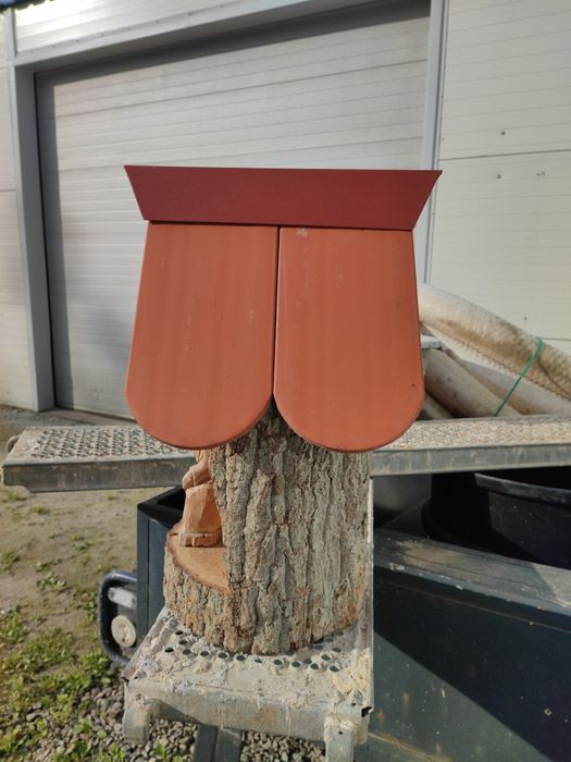 Drewniana kapliczka - ogrodowa, przydomowa