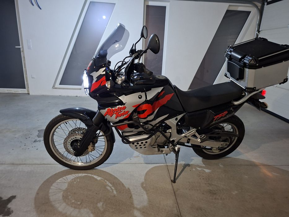 Mítica Honda África Twin 1997
