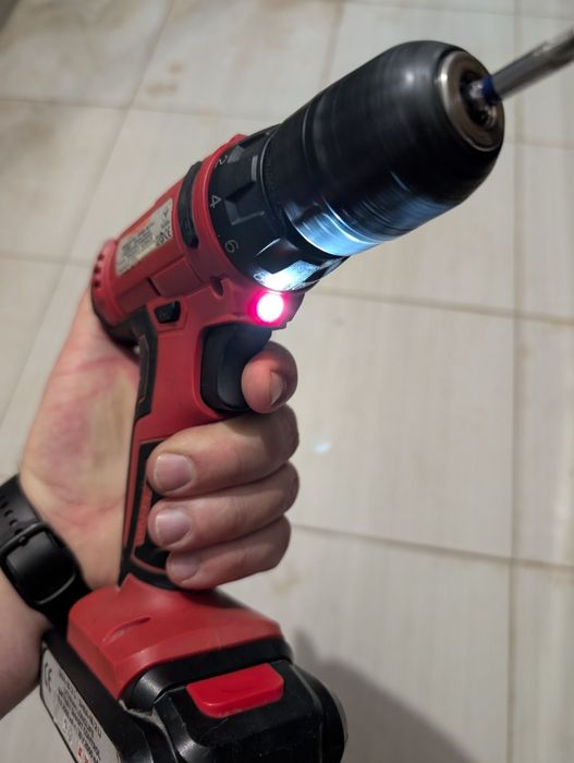 Продам шуруповерт Гранит