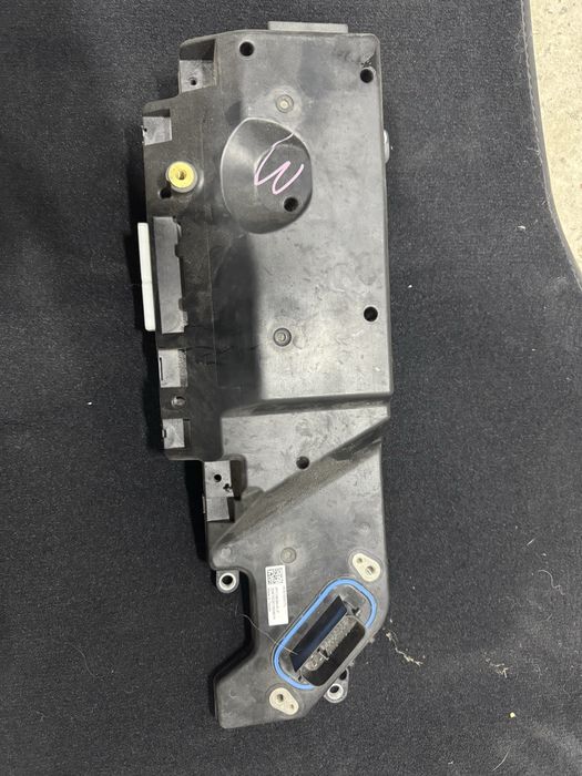 Bms tesla y 2023 р 82 квт тесла у бмс