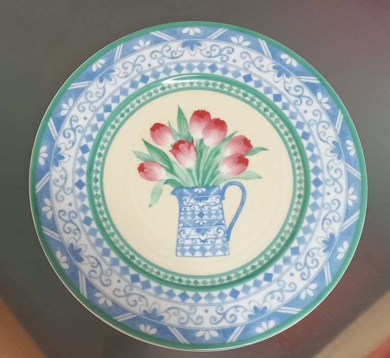 Round Plate by Villeroy & Boch