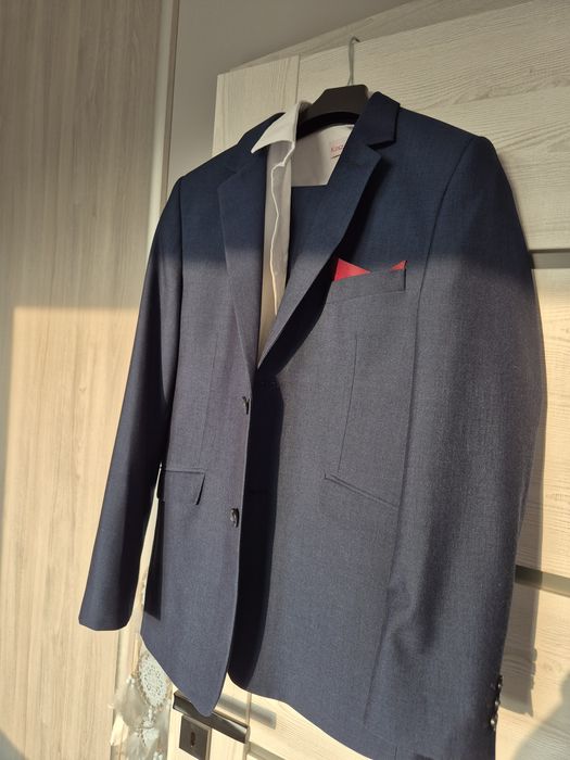 Garnitur do komunii z koszulą i butami - wzrost 164 cm., kolor granat