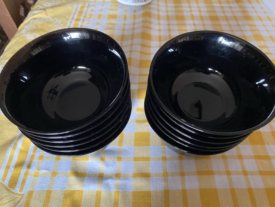 Conjunto (36unid) pratos e taças como novos, sem riscos, 36 unid