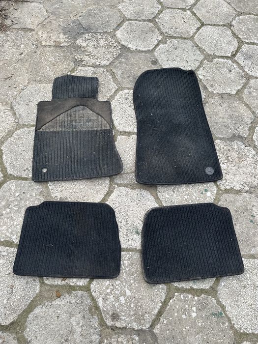 Komplet dywaniki czarne rypsowe mercedes w201 190