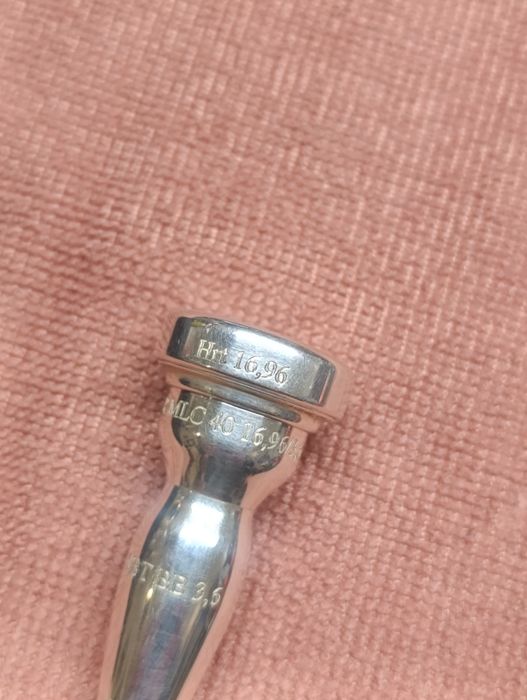 Ustnik do trąbki 1 1/2 gruba na zamówienie