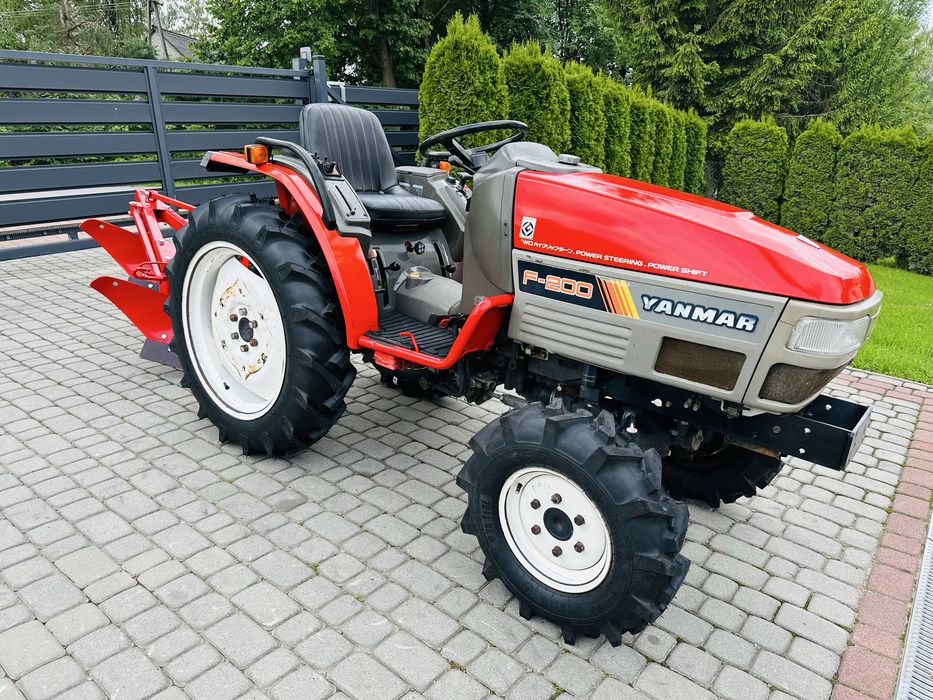 Traktor Yanmar 200 - 4x4 20 km  wspomaganie jak Iseki Kubota