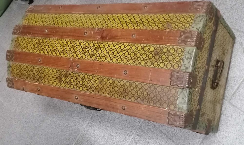 Arca  Mala Bau antigo pequeno