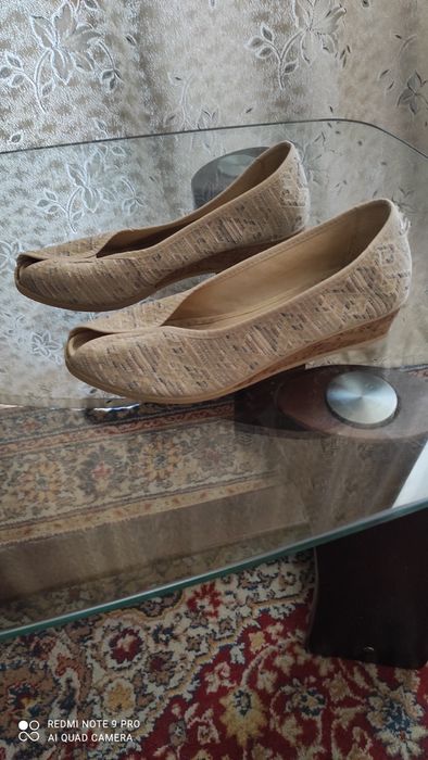 Продам літні жіночі туфлі