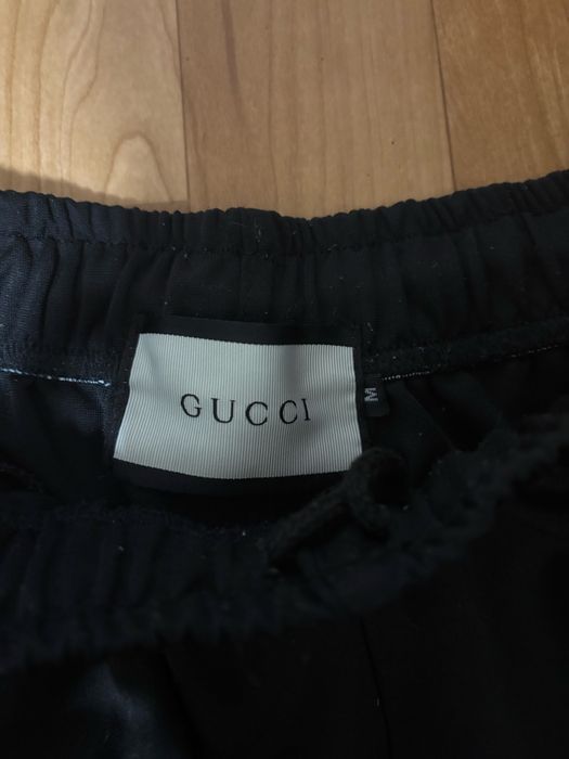 Шорти Gucci с монограмой