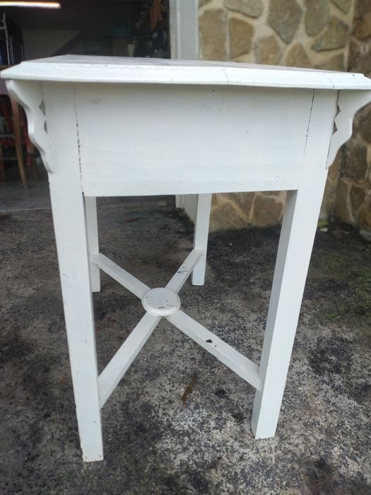 Mesa branca decorativa