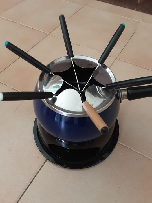 Fondue em esmalte