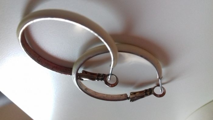 Argolas Brancas e Douradas H&M