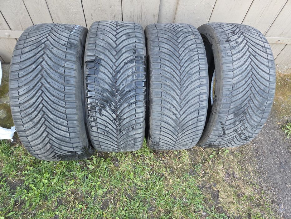 Opony caloroczne  225 40 r18  Bridgestone  rok 2024