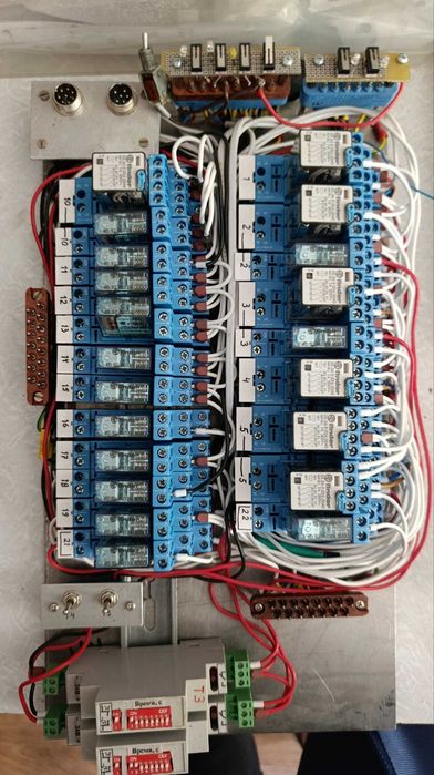 Під розбирання Блок релейної автоматики Finder 24V з таймерами часу ТЗ, КВП