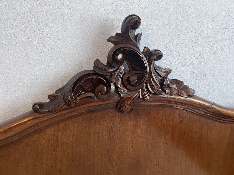 Cama antiga + colchão