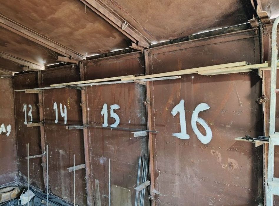 Отдам  большой гараж,коробка. Гараж разбирается/перевозится по частям.