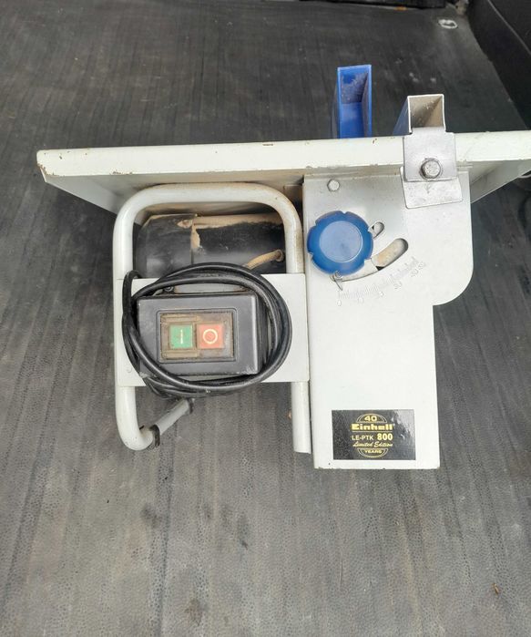 Serra  de bancada em bom estado