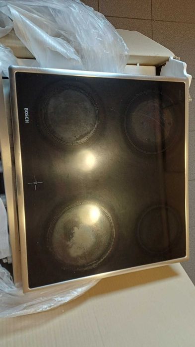 Piekarnik + Płyta Ceramiczna 60 cm Bosh