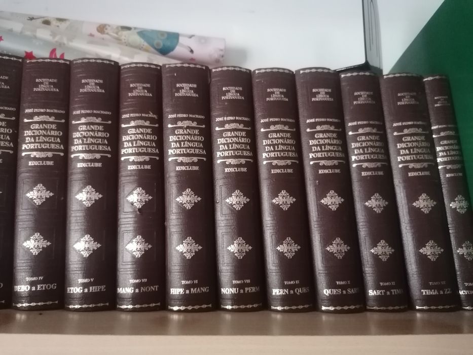 Grande dicionário da língua portuguesa
