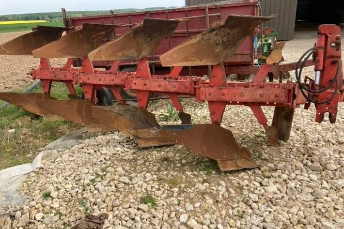 Pług   3+1 na resorze nie kverneland unia kuhn