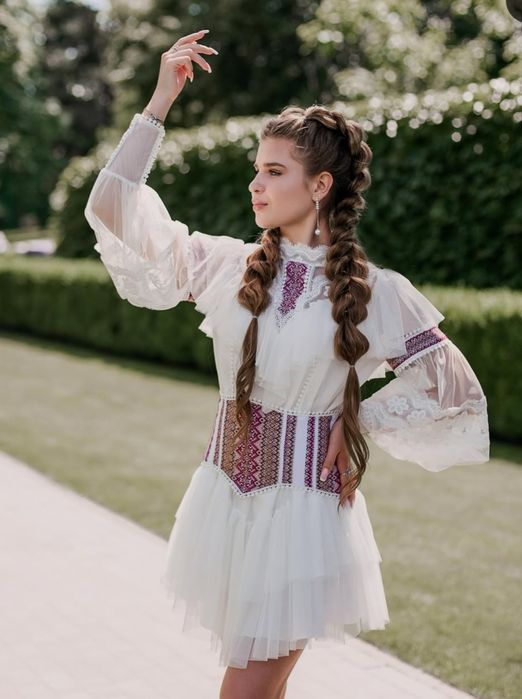 Продам шикарное платье в украинском стиле