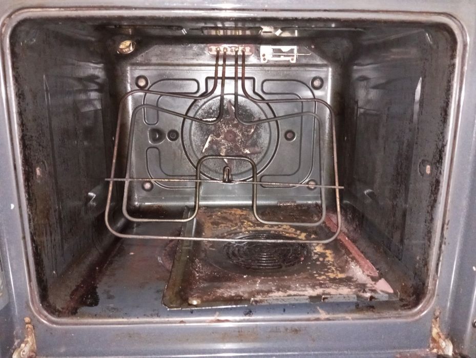 Forno elétrico avariado