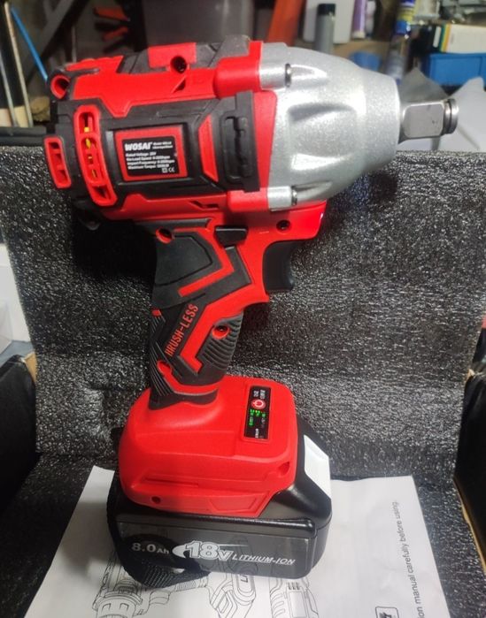 Máquina de impacto nova