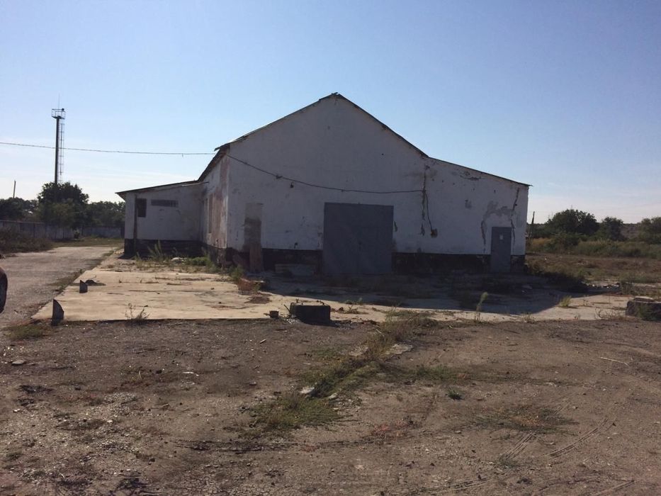 Продам производство:бывший консервний завод 4 га земли,2500м2 цех,офис