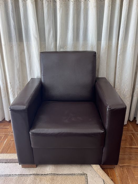 Conjunto sofas 3 lugares e 1 lugar