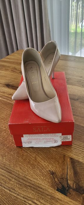 Szpilki nude lakier r.37 Sala skórzane
