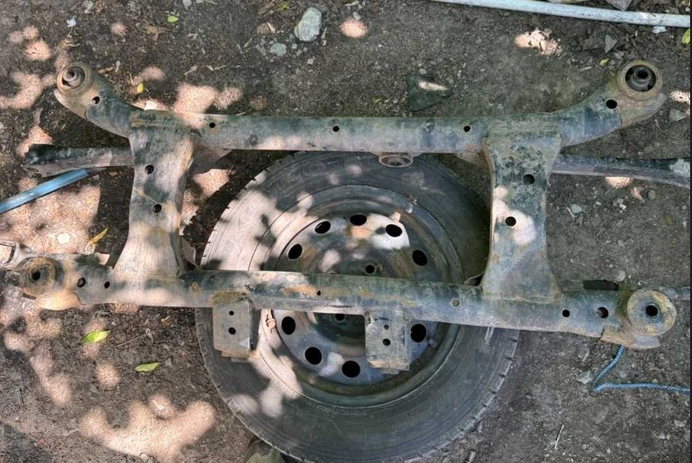 Підрамник задній Балка для Hyundai Tucson I JM (2004–2010) б/у Дуже хороший стан