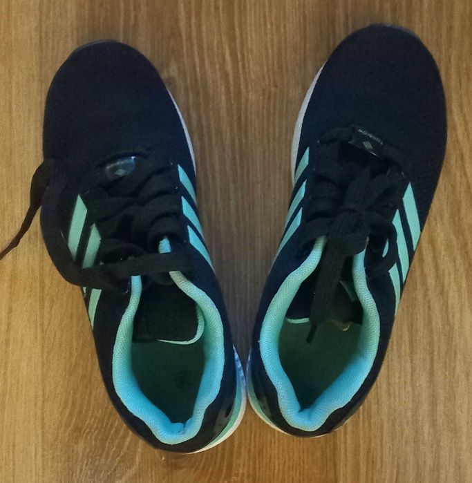 Жіночі кросівки ADIDAS