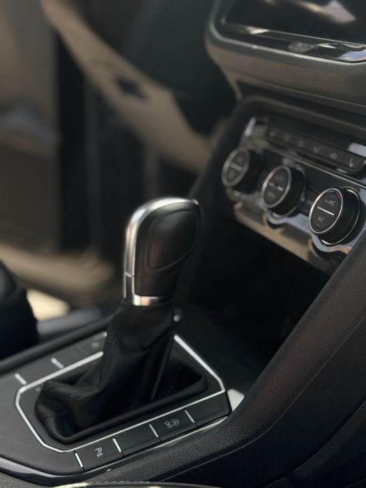 Volkswagen  tiguan R-Line оригінал продам авто