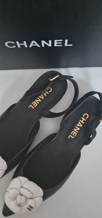 Piękne Chanel z camelia 39