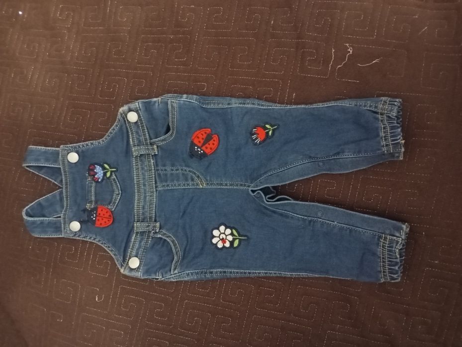 Комбінезон на дівчинку