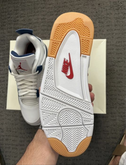 Air Jordan 4 SB Navy