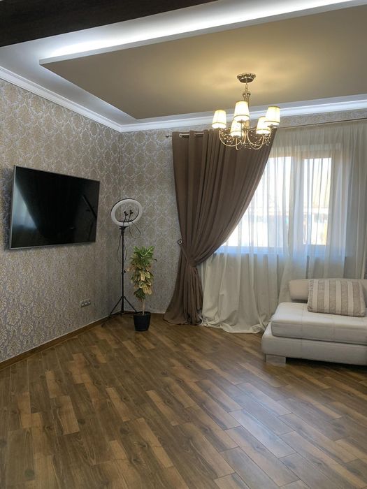 Продаётся 2х эт.дом по пр.Незалежности